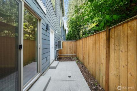 19305 7th Ave W Lynnwood WA 98036