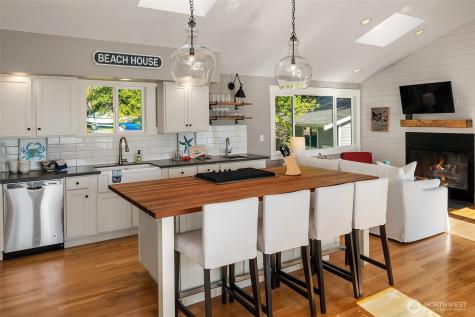13967 SW 248th Street Vashon WA 98070