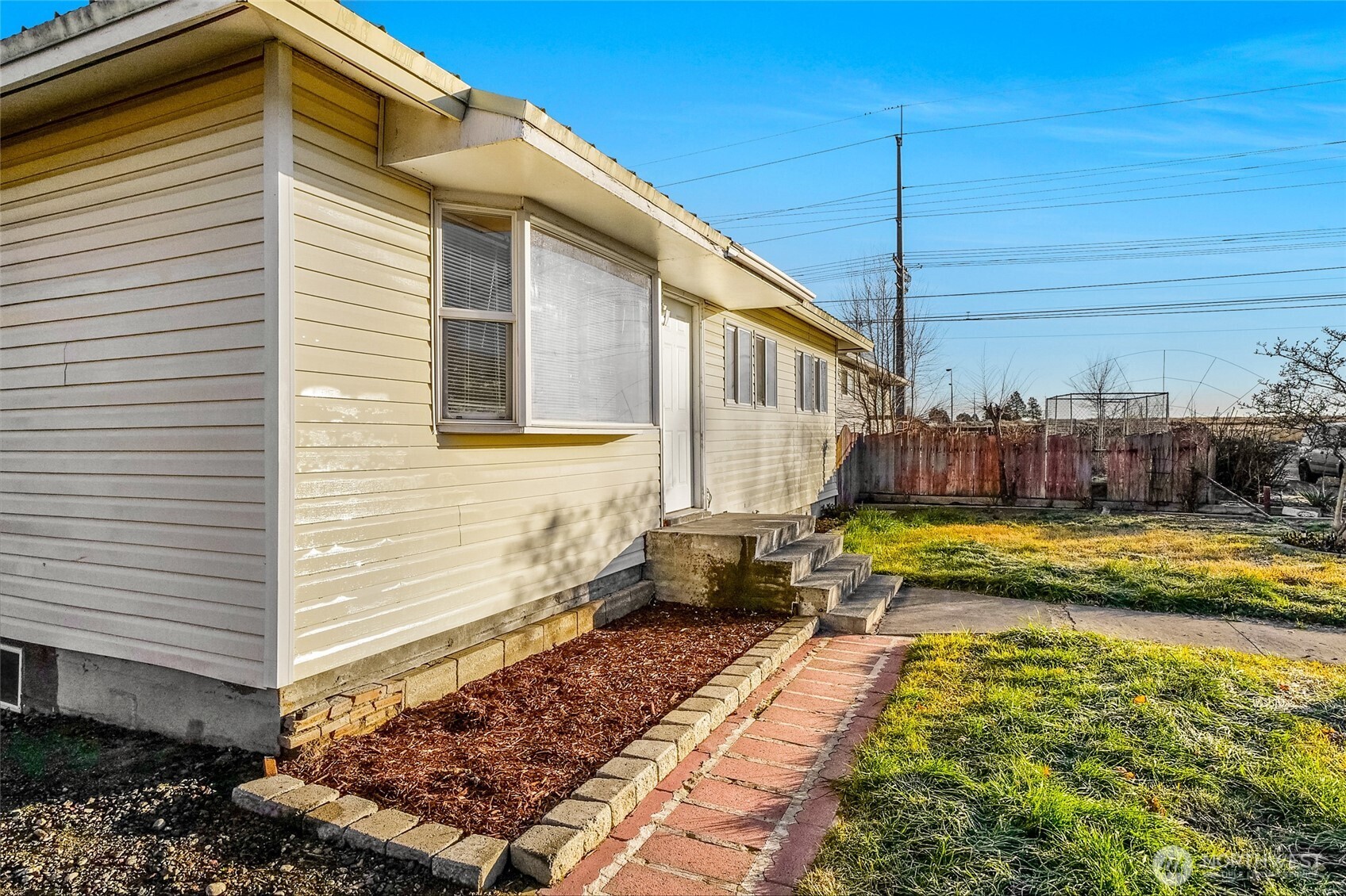 1008 W Bruce Street Moses Lake WA 98837