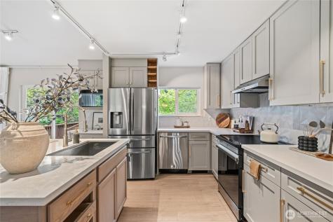 1281 SW Othello Street Seattle WA 98106