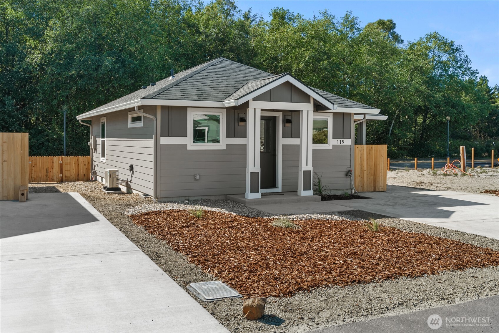 119 7th Street SW Long Beach WA 98631