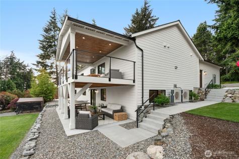 11016 46th Street E Edgewood WA 98372