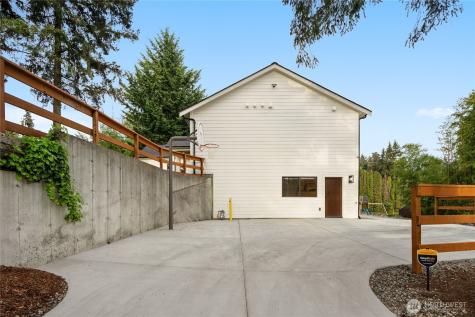 11016 46th Street E Edgewood WA 98372