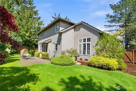 1527 233rd Place NE Sammamish WA 98074