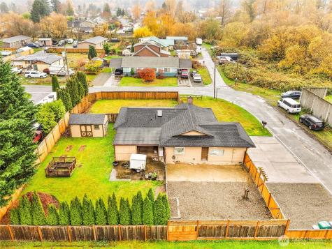 302 1st Avenue E Pacific WA 98047