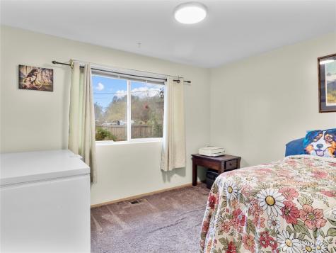 302 1st Avenue E Pacific WA 98047