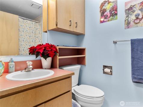 302 1st Avenue E Pacific WA 98047
