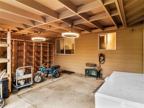 302 1st Avenue E Pacific WA 98047