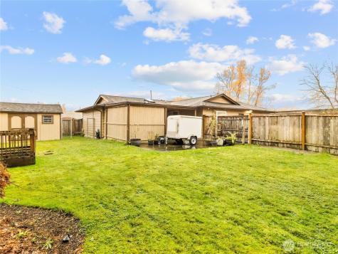 302 1st Avenue E Pacific WA 98047