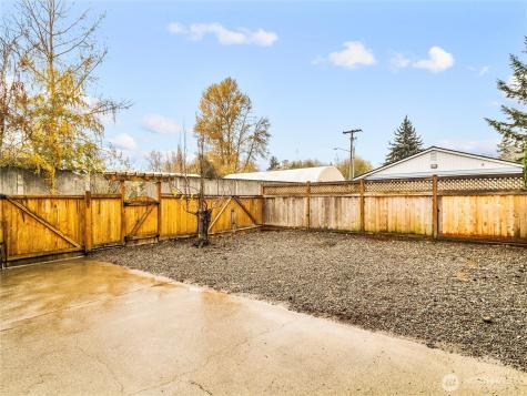 302 1st Avenue E Pacific WA 98047