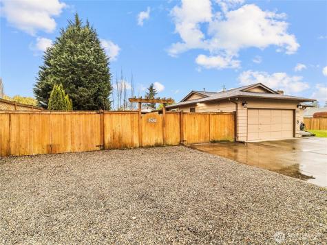302 1st Avenue E Pacific WA 98047