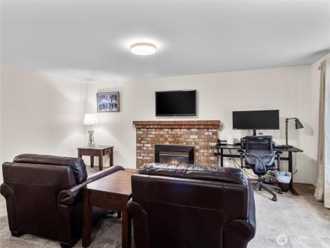 302 1st Avenue E Pacific WA 98047
