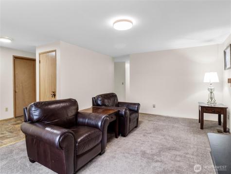 302 1st Avenue E Pacific WA 98047