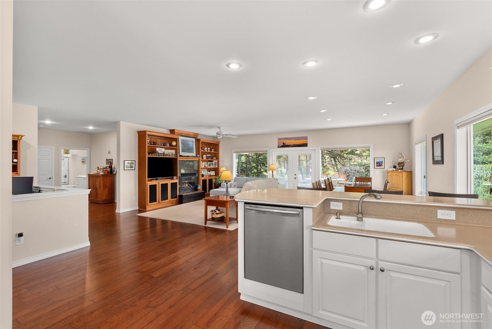 921 Pheasant Run Westport WA 98595