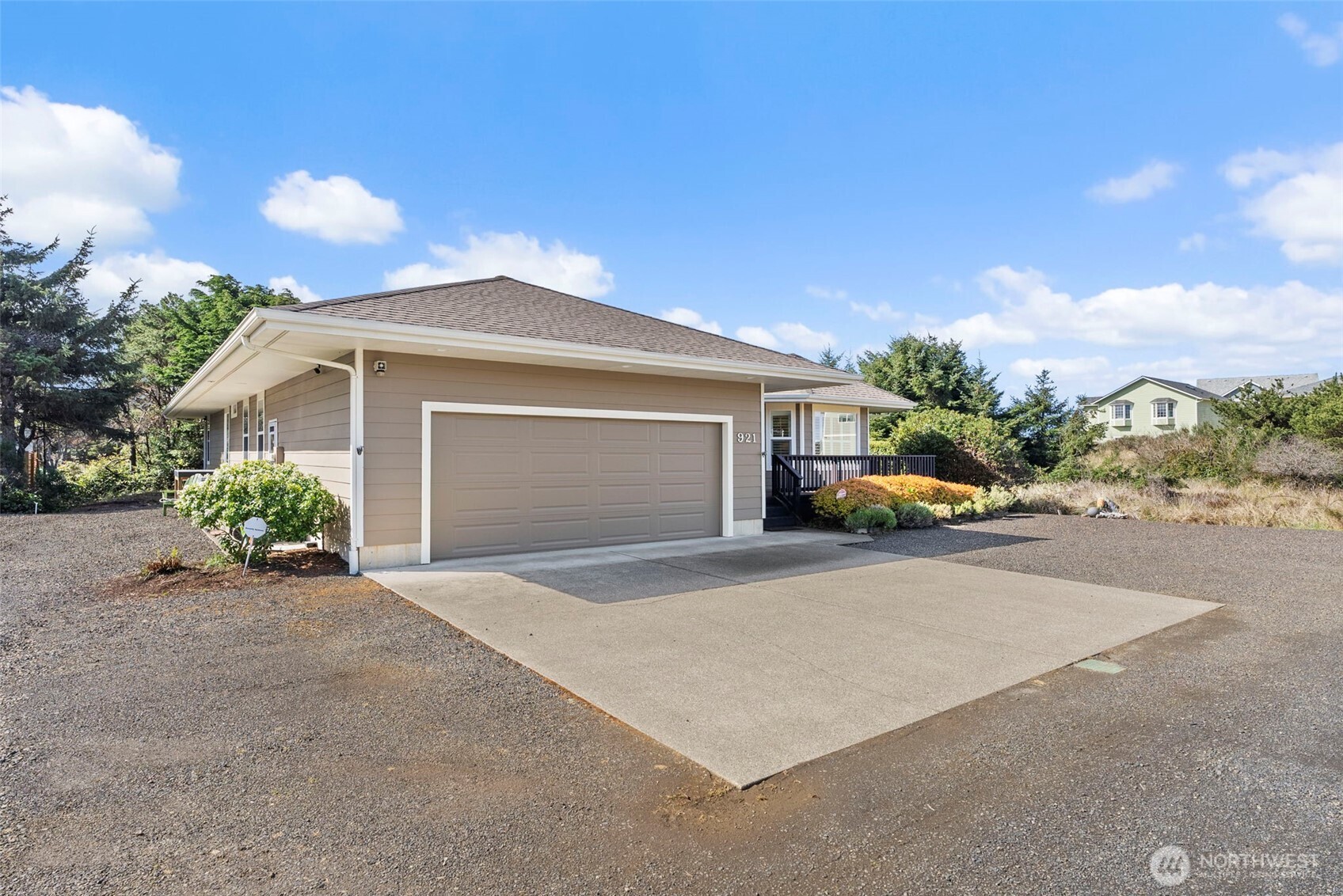 921 Pheasant Run Westport WA 98595