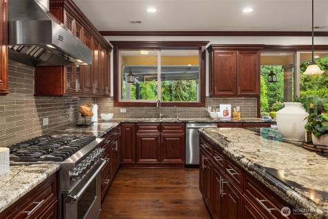 23420 SE 21st Court Sammamish WA 98075