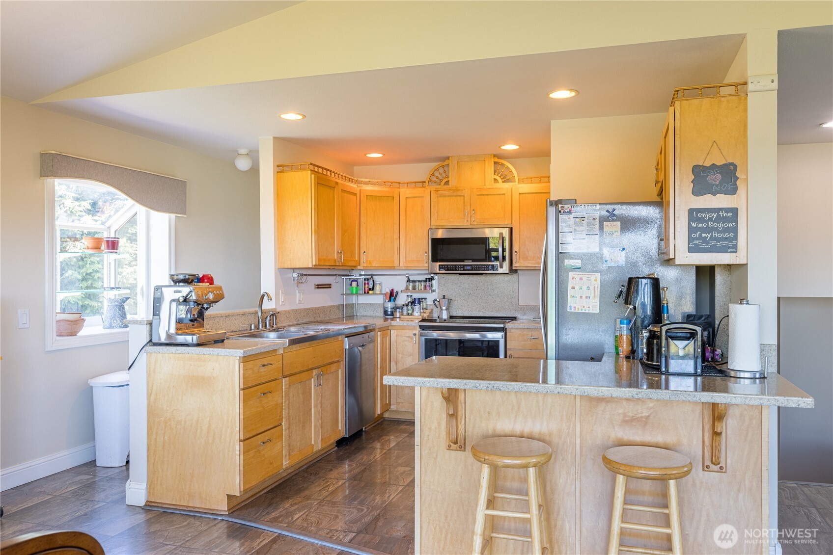 80 Sunshine Plaza Sequim WA 98382