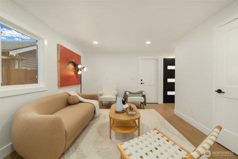 1039 NE 113th Street Seattle WA 98125