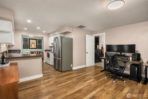 8442 NE 141st Street Kirkland WA 98034