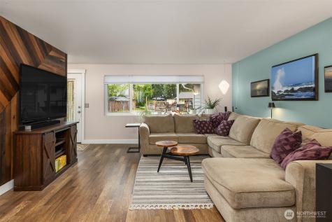 8442 NE 141st Street Kirkland WA 98034