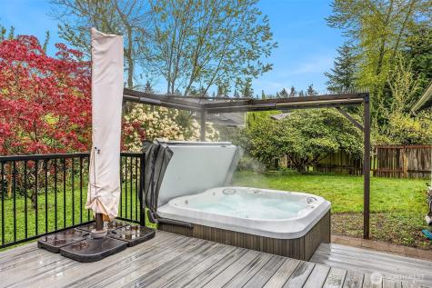8442 NE 141st Street Kirkland WA 98034