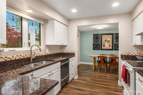 8442 NE 141st Street Kirkland WA 98034