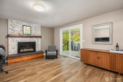 8442 NE 141st Street Kirkland WA 98034