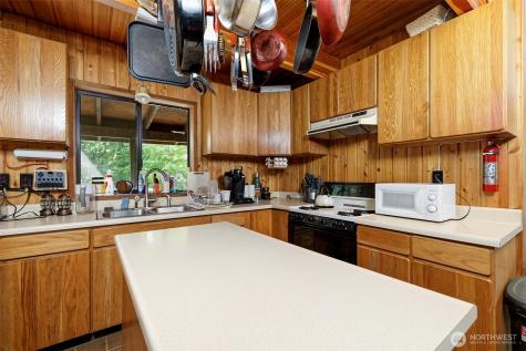 2070 W Cushman Ridge Drive Hoodsport WA 98548