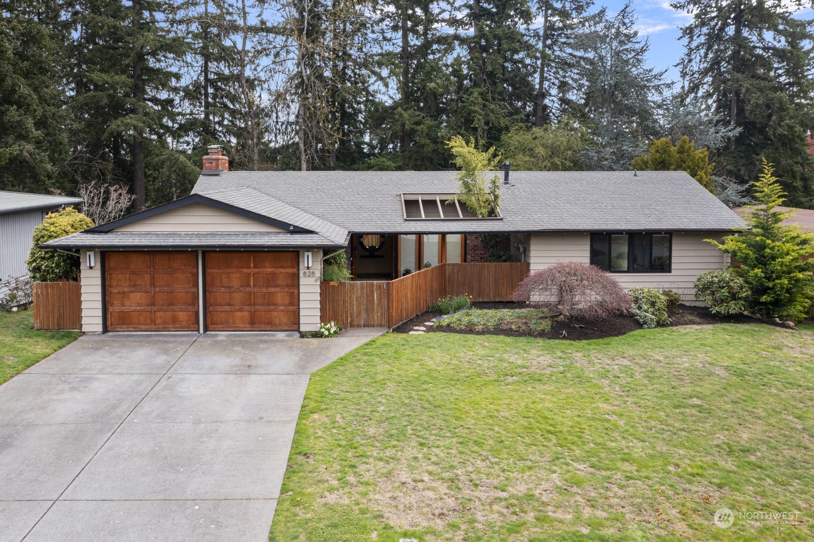 828 172nd Avenue Ne Bellevue WA 98008