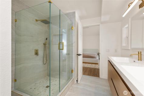 21810 NE 16th Street Sammamish WA 98074