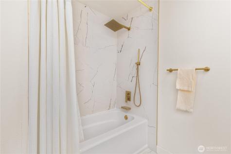 21810 NE 16th Street Sammamish WA 98074