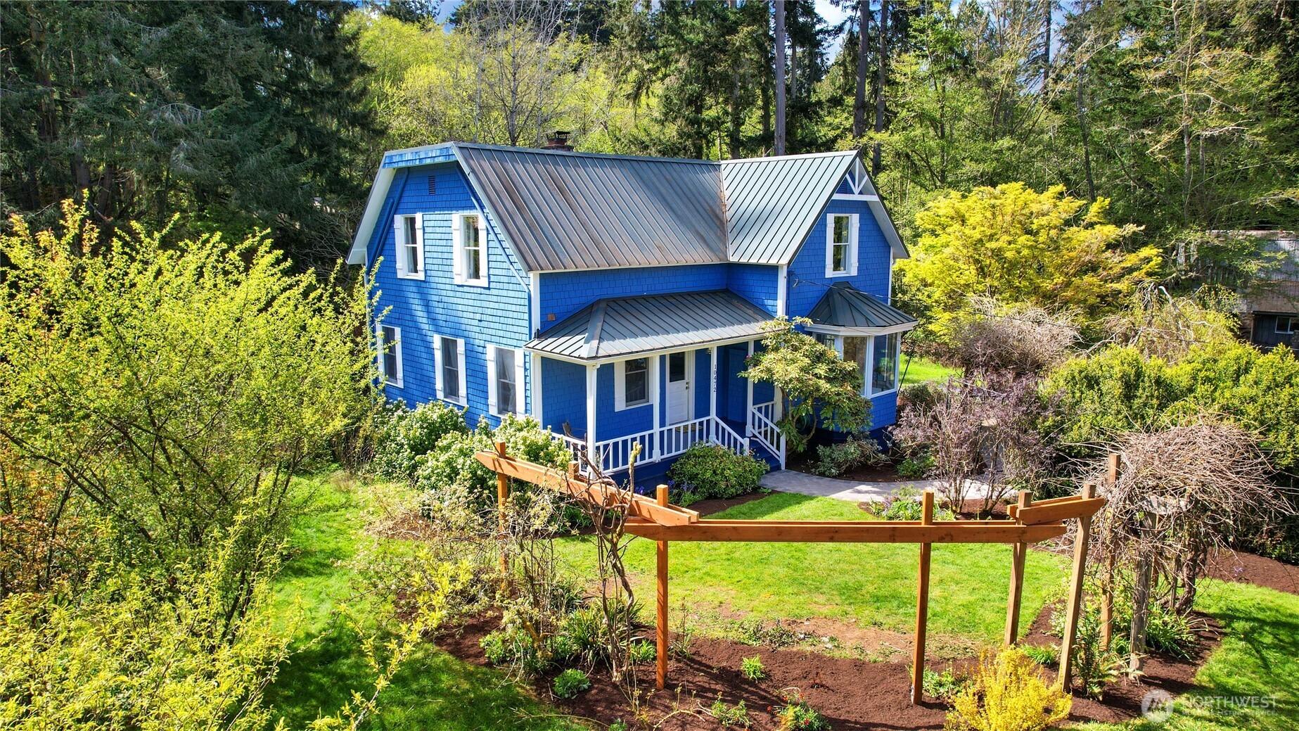 10472 NE Sunrise Bluff Lane Bainbridge Island WA 98110