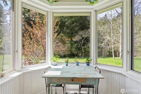 10472 NE Sunrise Bluff Lane Bainbridge Island WA 98110
