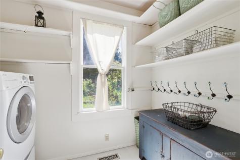 10472 NE Sunrise Bluff Lane Bainbridge Island WA 98110