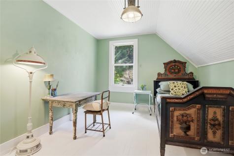 10472 NE Sunrise Bluff Lane Bainbridge Island WA 98110