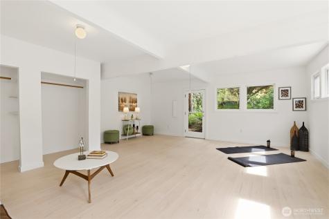 10472 NE Sunrise Bluff Lane Bainbridge Island WA 98110