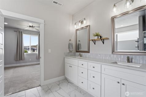 1075 Klamath Court Richland WA 99352
