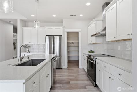 1075 Klamath Court Richland WA 99352