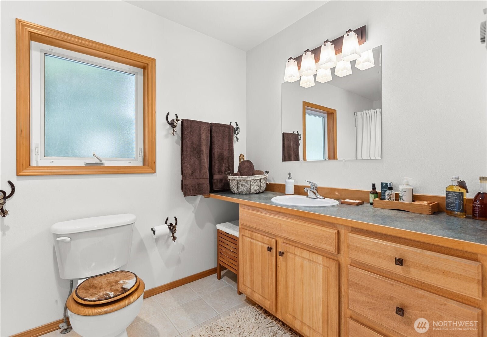 661 E Hyak Drive Snoqualmie Pass WA 98068