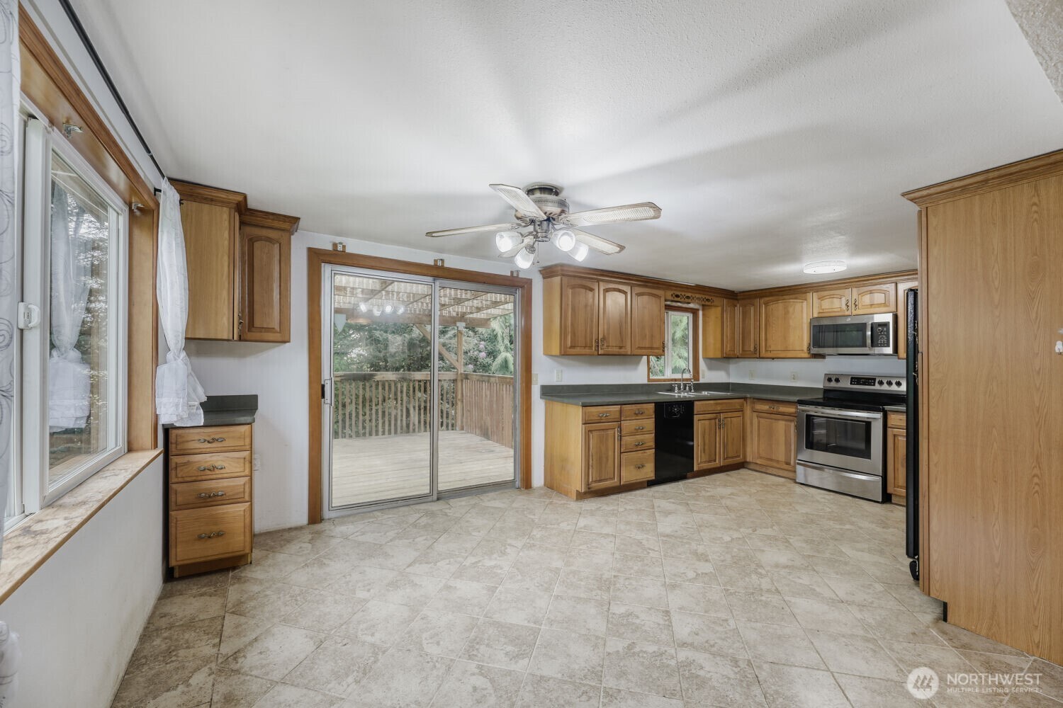 5703 318th Avenue NE Carnation WA 98014