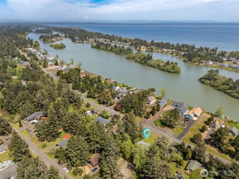 655 Mt Olympus Avenue SE Ocean Shores WA 98569
