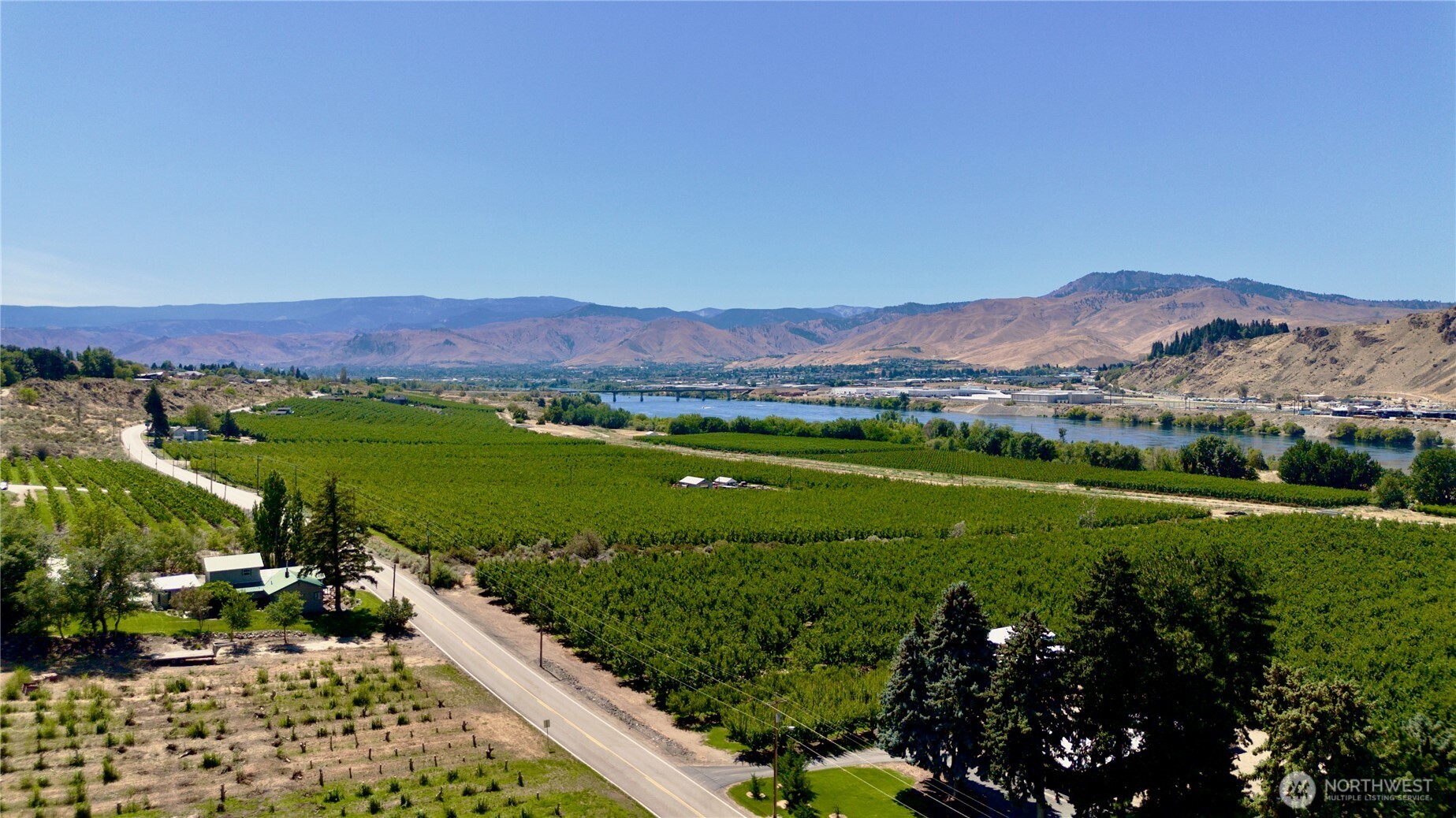 4477 NW Cascade Avenue East Wenatchee WA 98802