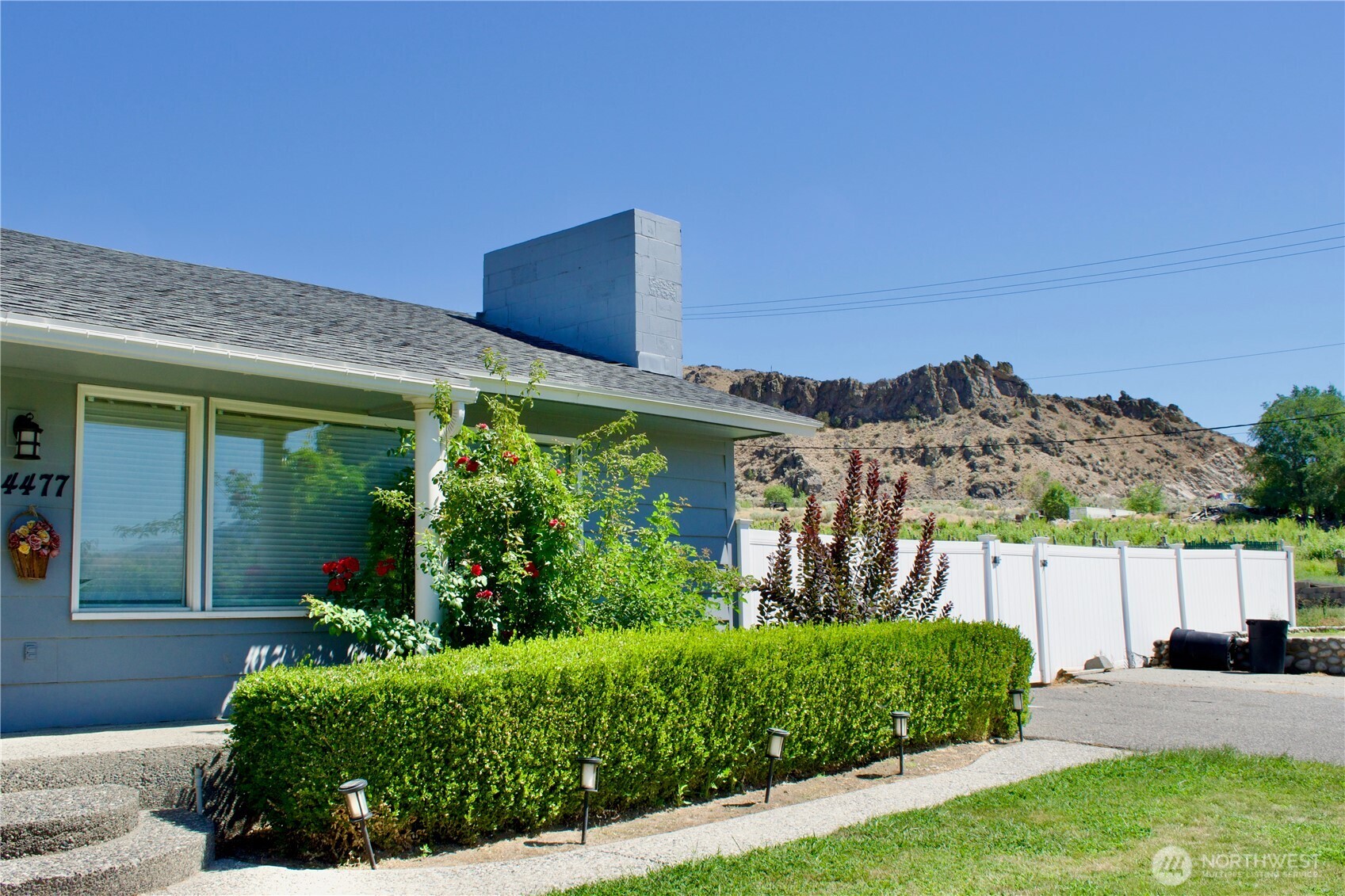 4477 NW Cascade Avenue East Wenatchee WA 98802