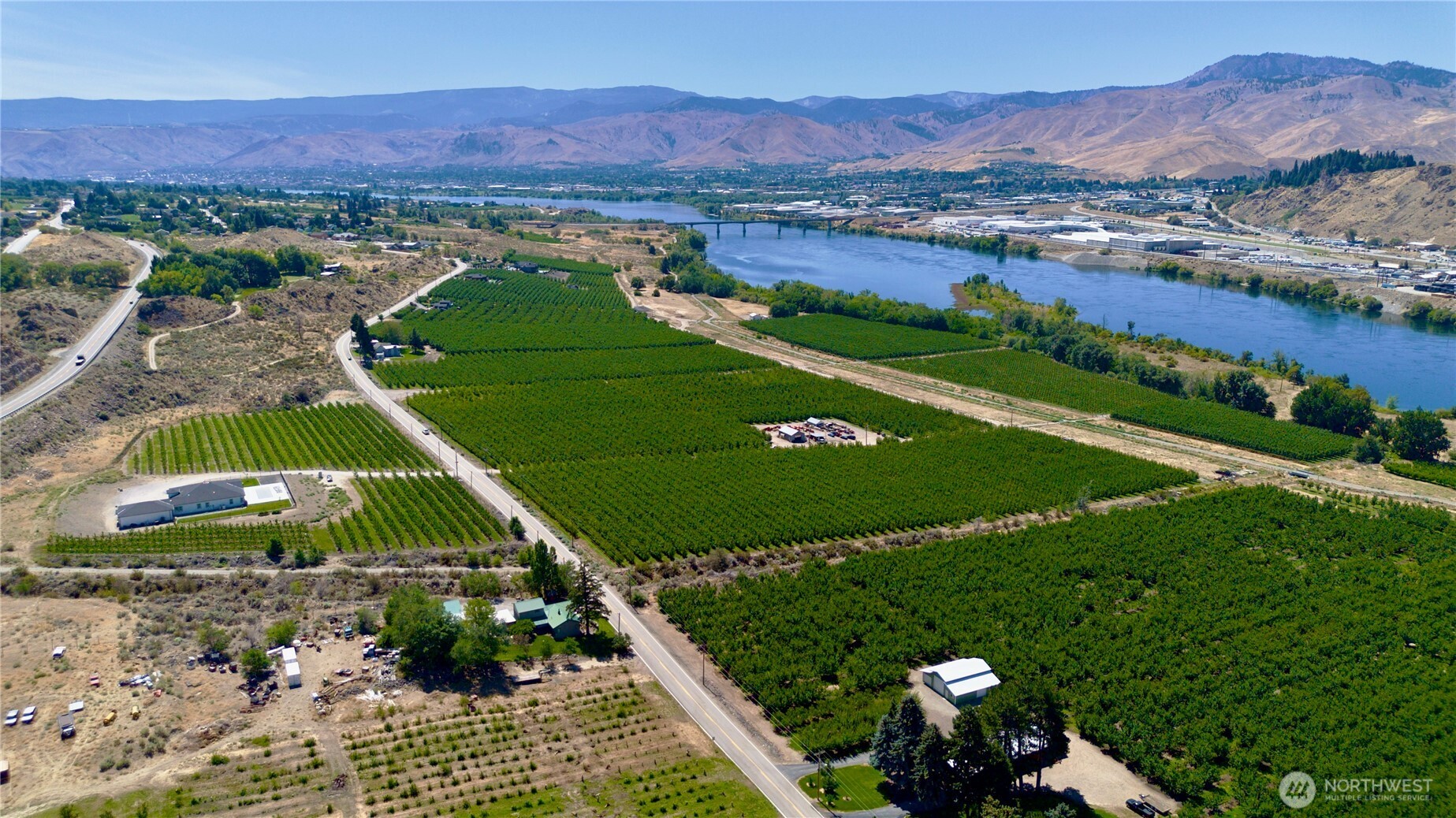 4477 NW Cascade Avenue East Wenatchee WA 98802