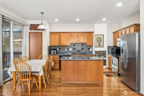29854 30th Avenue S Federal Way WA 98003