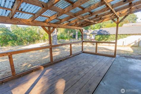 1492 SW Kelly Avenue Chehalis WA 98532