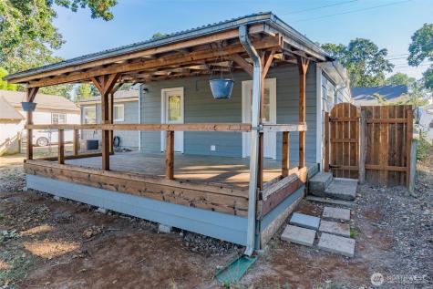 1492 SW Kelly Avenue Chehalis WA 98532