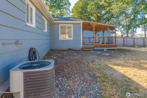 1492 SW Kelly Avenue Chehalis WA 98532