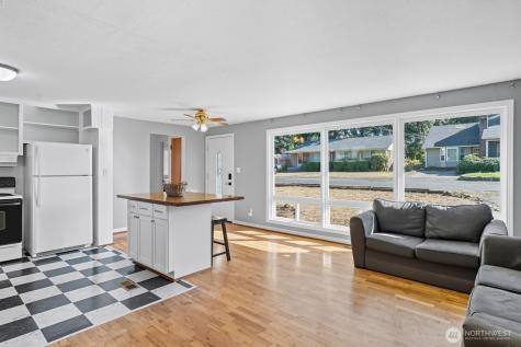 1492 SW Kelly Avenue Chehalis WA 98532