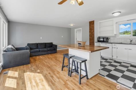 1492 SW Kelly Avenue Chehalis WA 98532